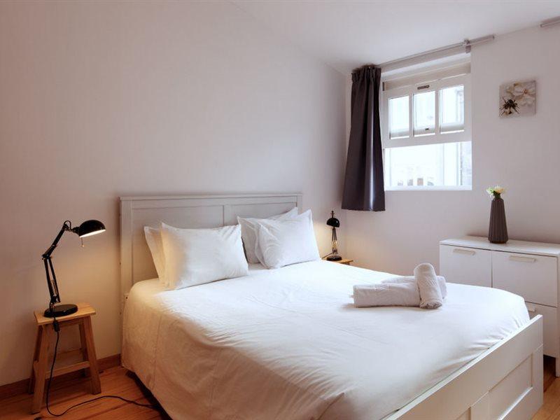 Aparthotel Oporto Entreparedes Exterior photo