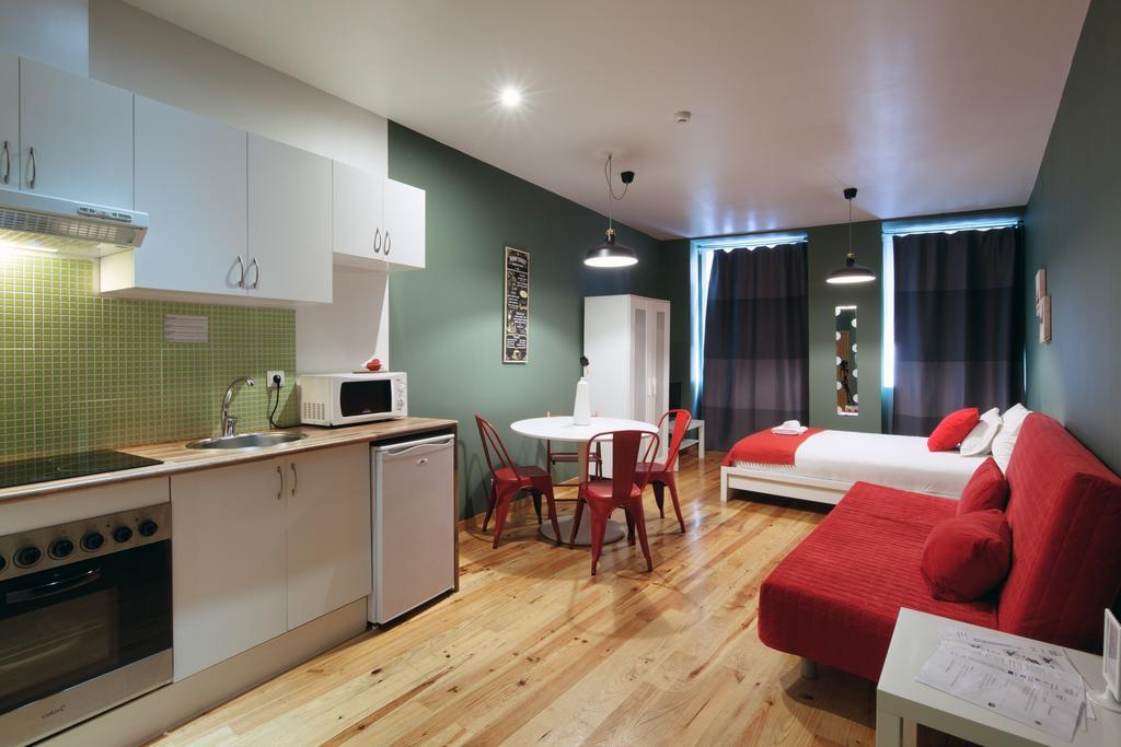 Aparthotel Oporto Entreparedes Exterior photo