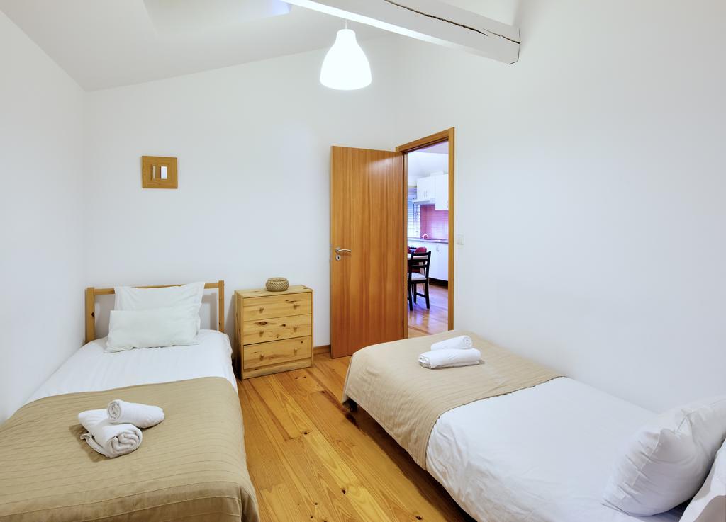 Aparthotel Oporto Entreparedes Exterior photo